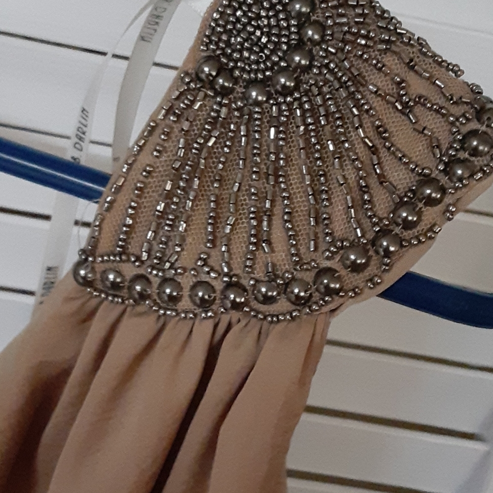 Dress - Picture 3 of 4